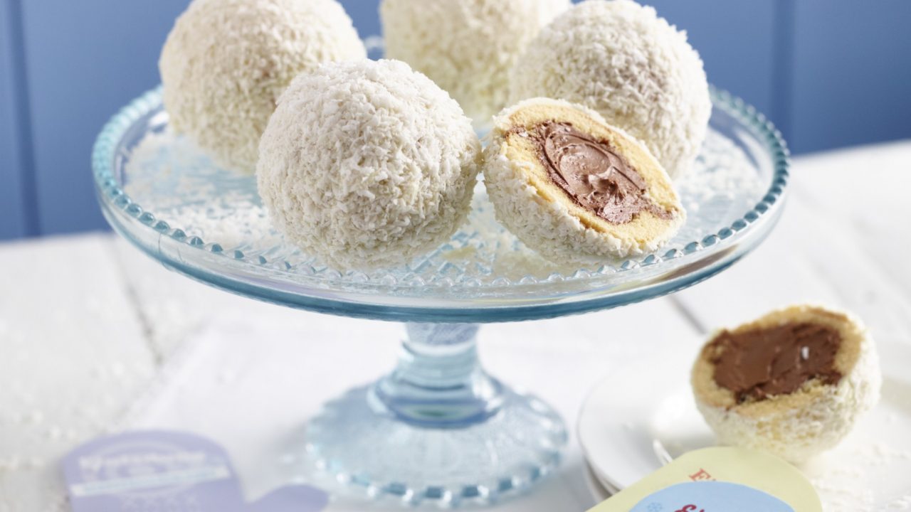 Schneebälle mit Rosenmehl
