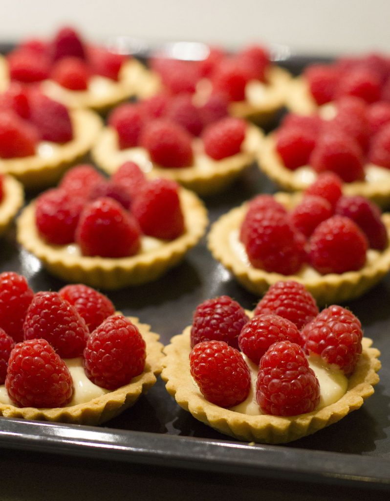 Himbeertörtchen mit Grafschafter Goldsaft und viel Liebe