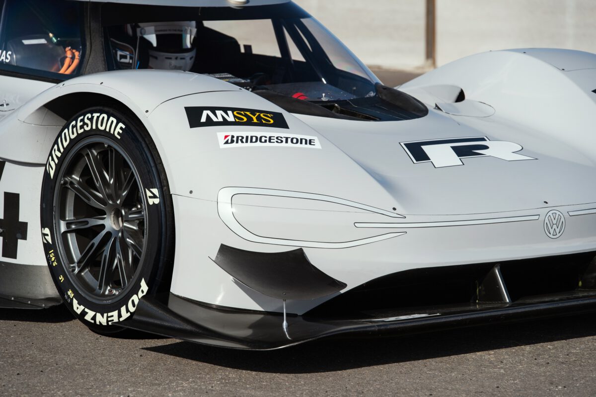 Volkswagen I.D. R auf Rekordkurs mit Bridgestone Potenza Reifen