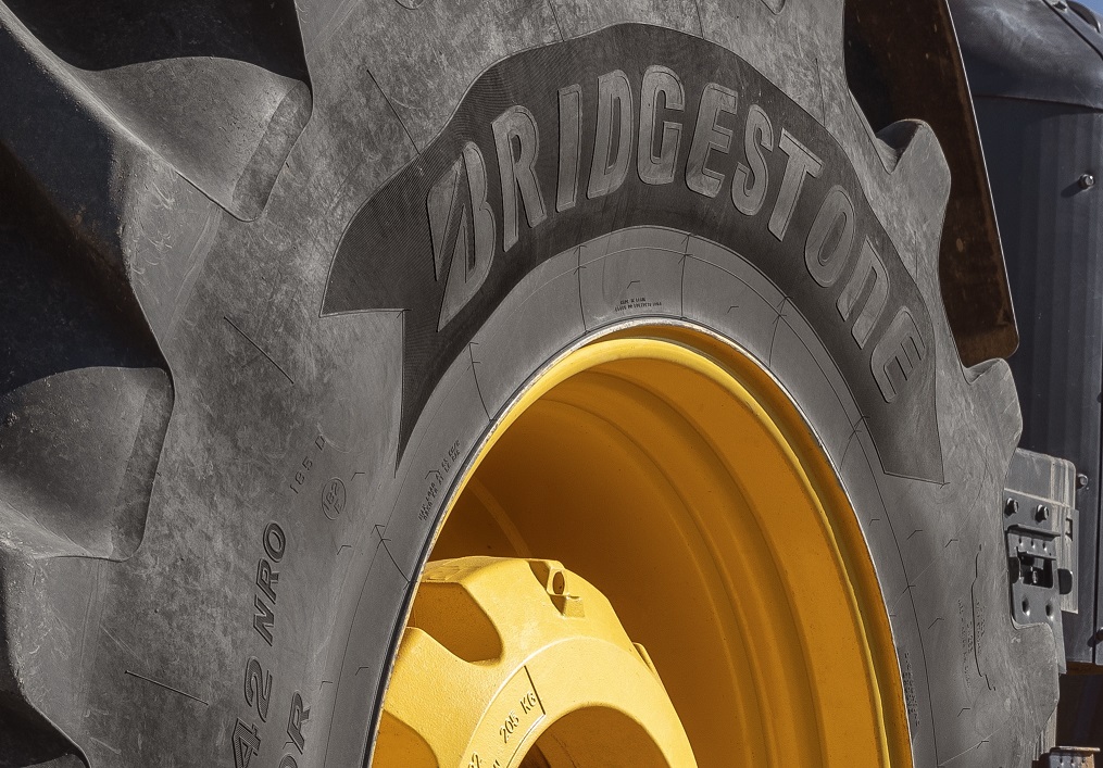 Bridgestone unterstützt Fluthelfer