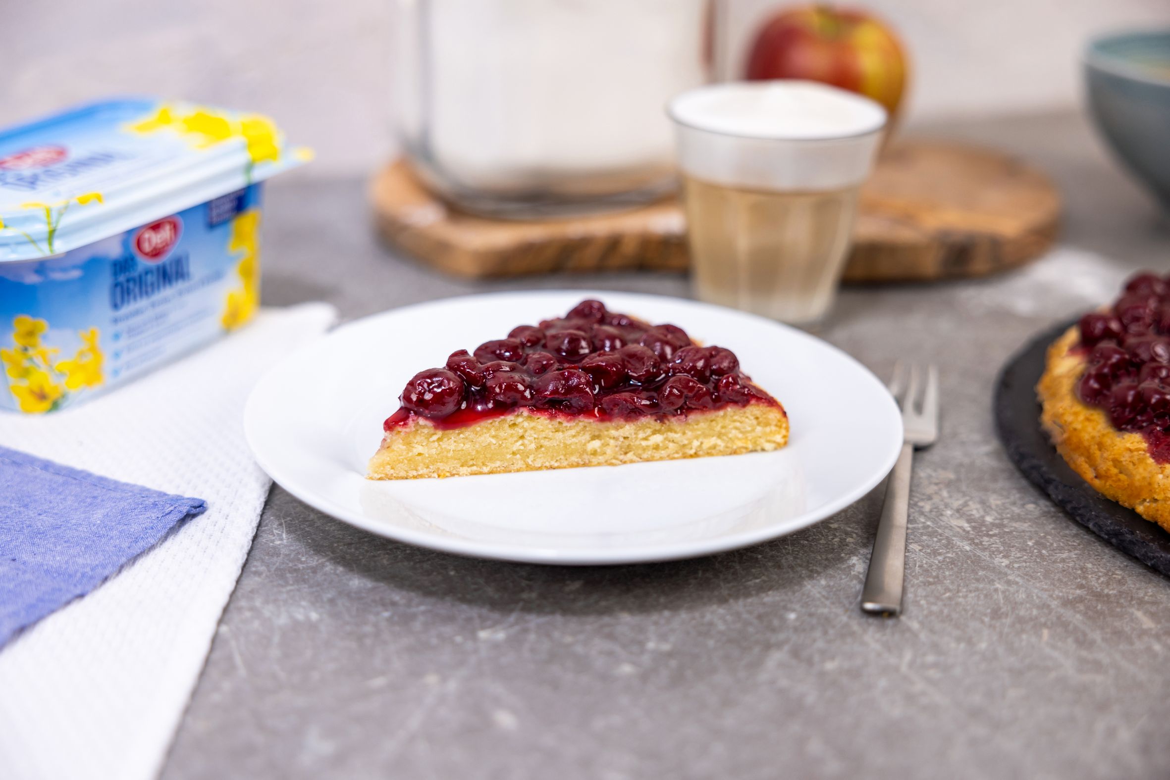 Traditioneller Kirschkuchen ohne Ei und Butter