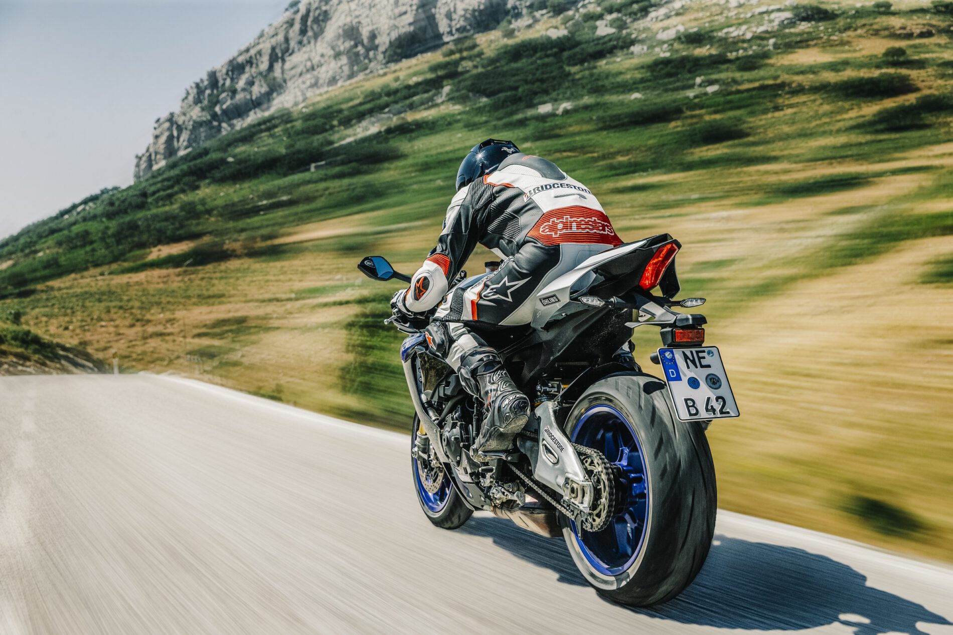 Zum dritten Mal schafft es der Bridgestone Battlax Hypersport S22 an die Spitze des Sportreifen-Vergleichs im PS sport motorrad magazin