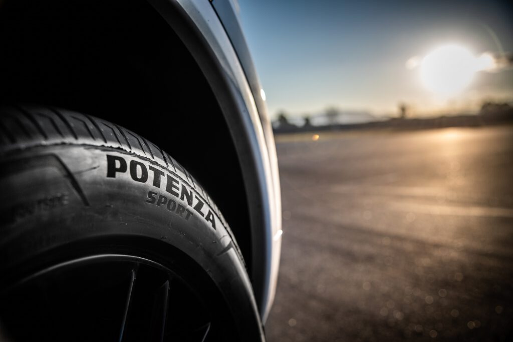Bridgestone Potenza Sport fährt Testsieg im Sommerreifentest 2023 der Auto Zeitung ein