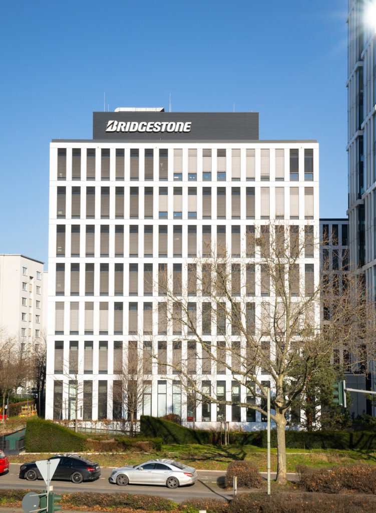 Der neue Hauptsitz von Bridgestone Central Europe nimmt Gestalt an