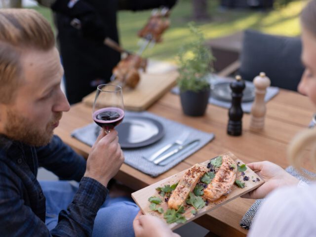 Grillspaß garantiert Als Gastgeber entspannt am Rost!